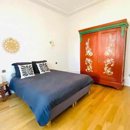 Stanislas Apartment, 8 People, Private Parking Apartman