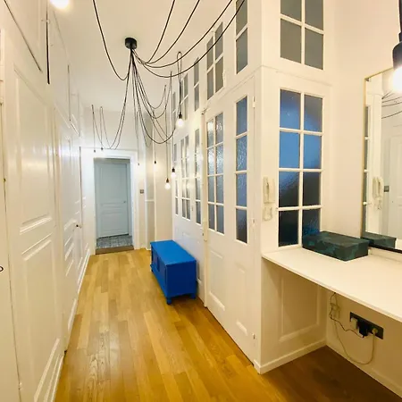 Apartman Stanislas Apartment, 8 People, Private Parking