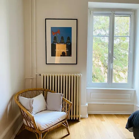 Stanislas Apartment, 8 People, Private Parking Apartman *